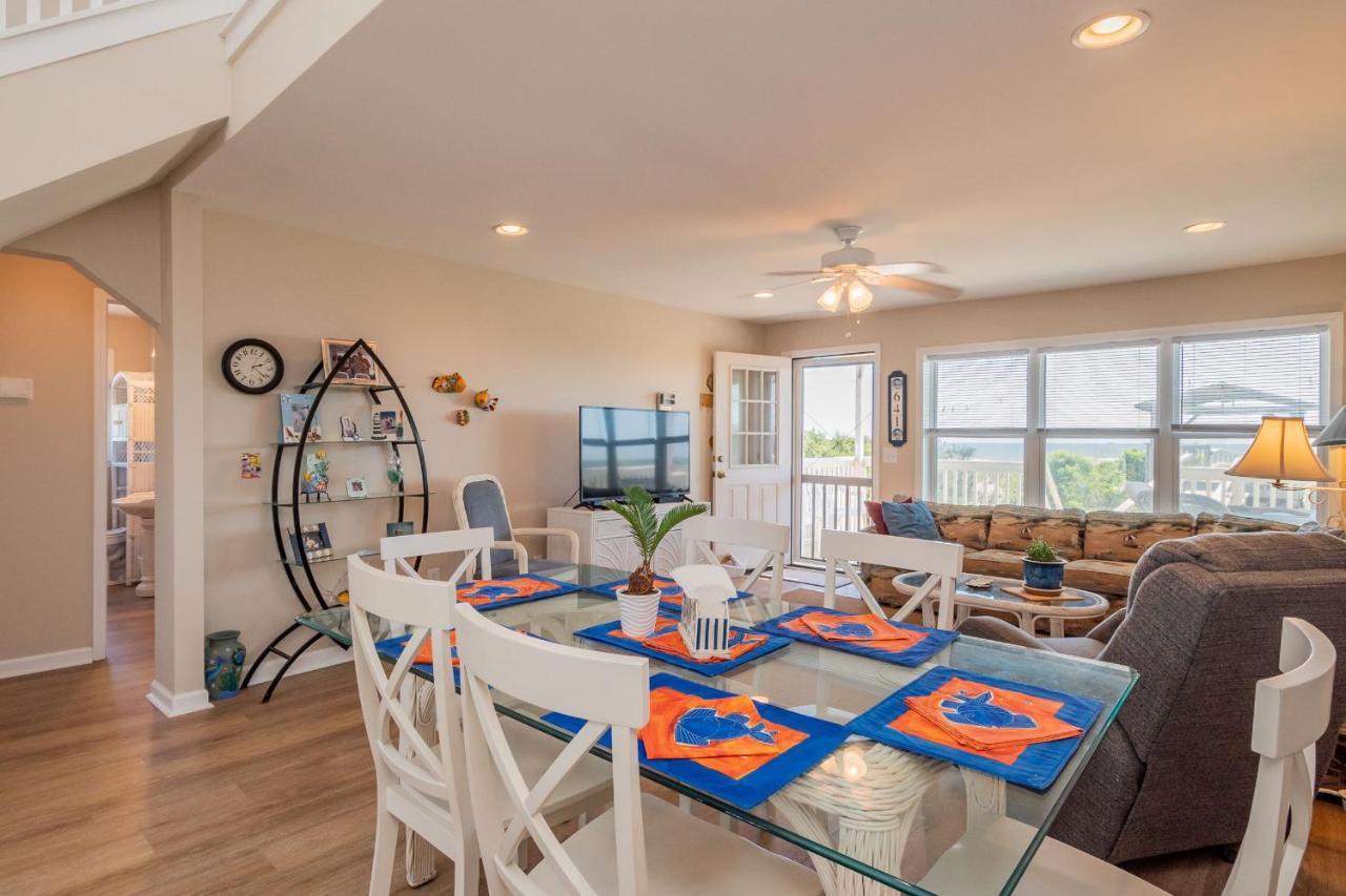 Katie Lou'S Place By Oak Island Accommodations Caswell Beach Exterior photo