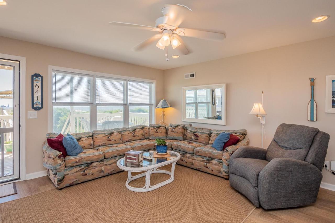 Katie Lou'S Place By Oak Island Accommodations Caswell Beach Exterior photo