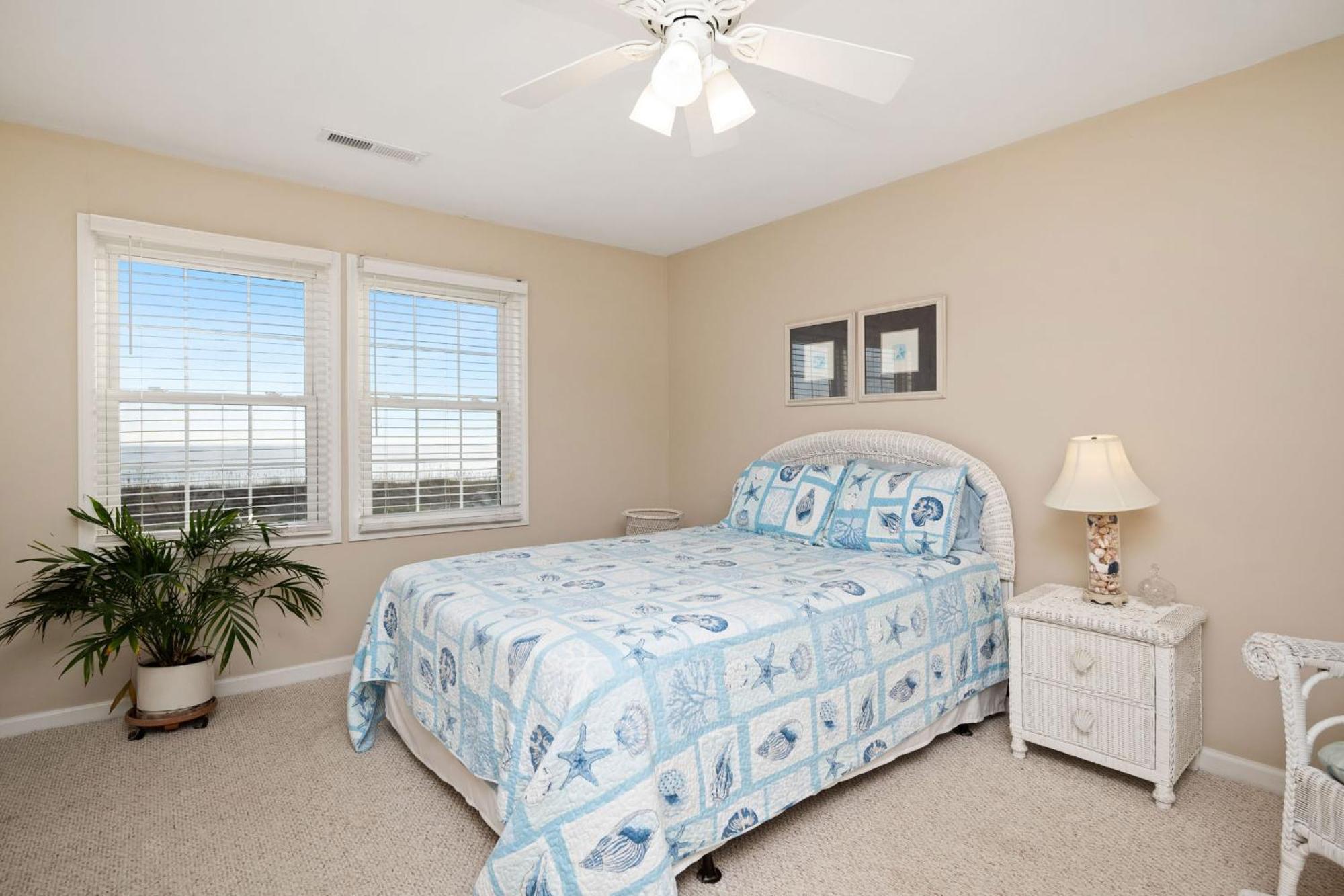 Katie Lou'S Place By Oak Island Accommodations Caswell Beach Exterior photo